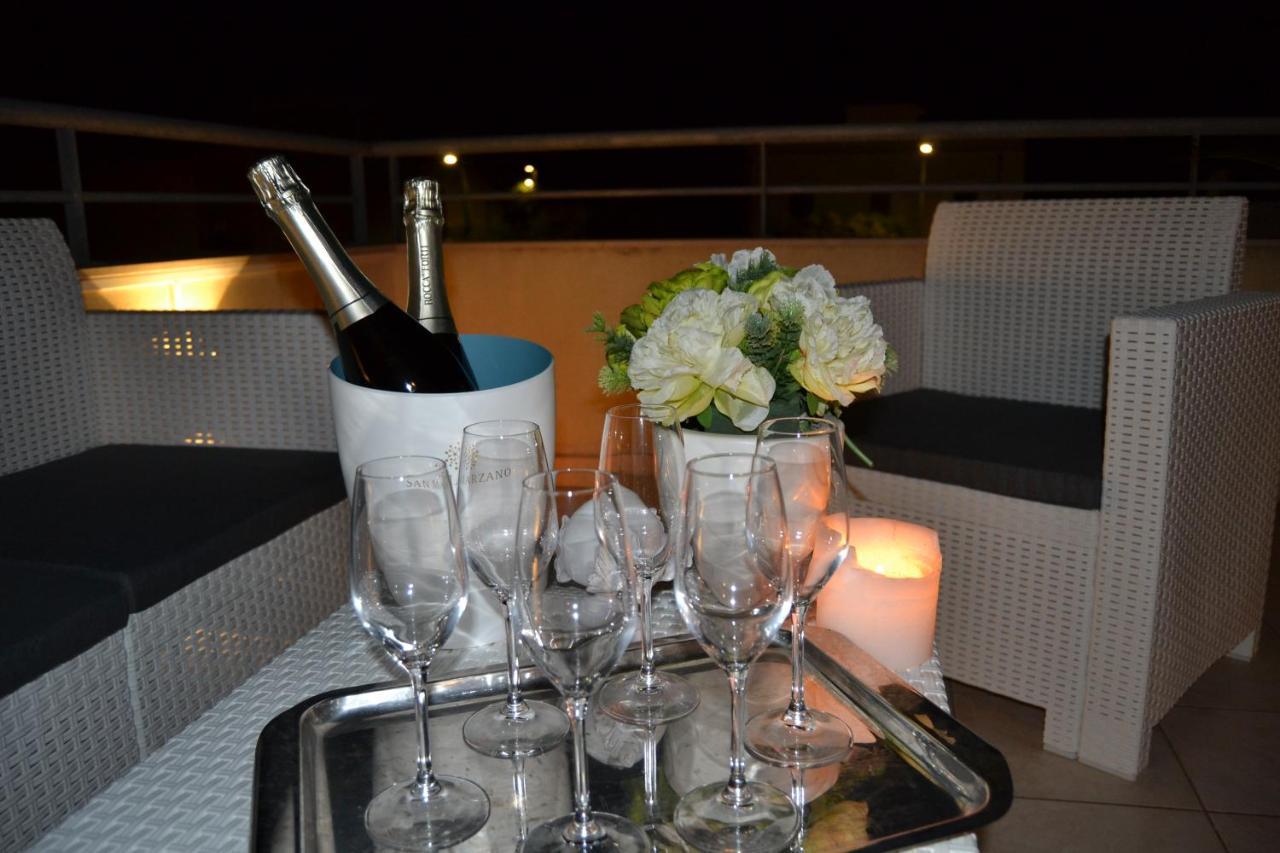 Roomy With Terrace & Parking Apartment Lecce